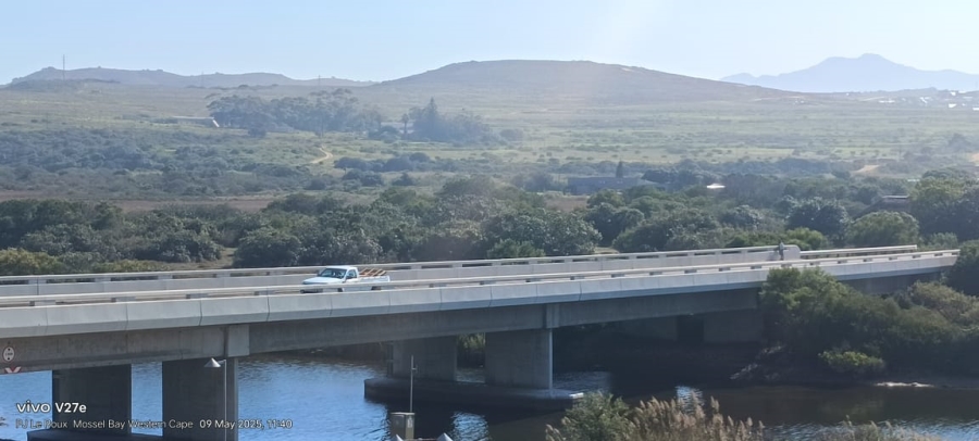 2 Bedroom Property for Sale in Hartenbos Central Western Cape